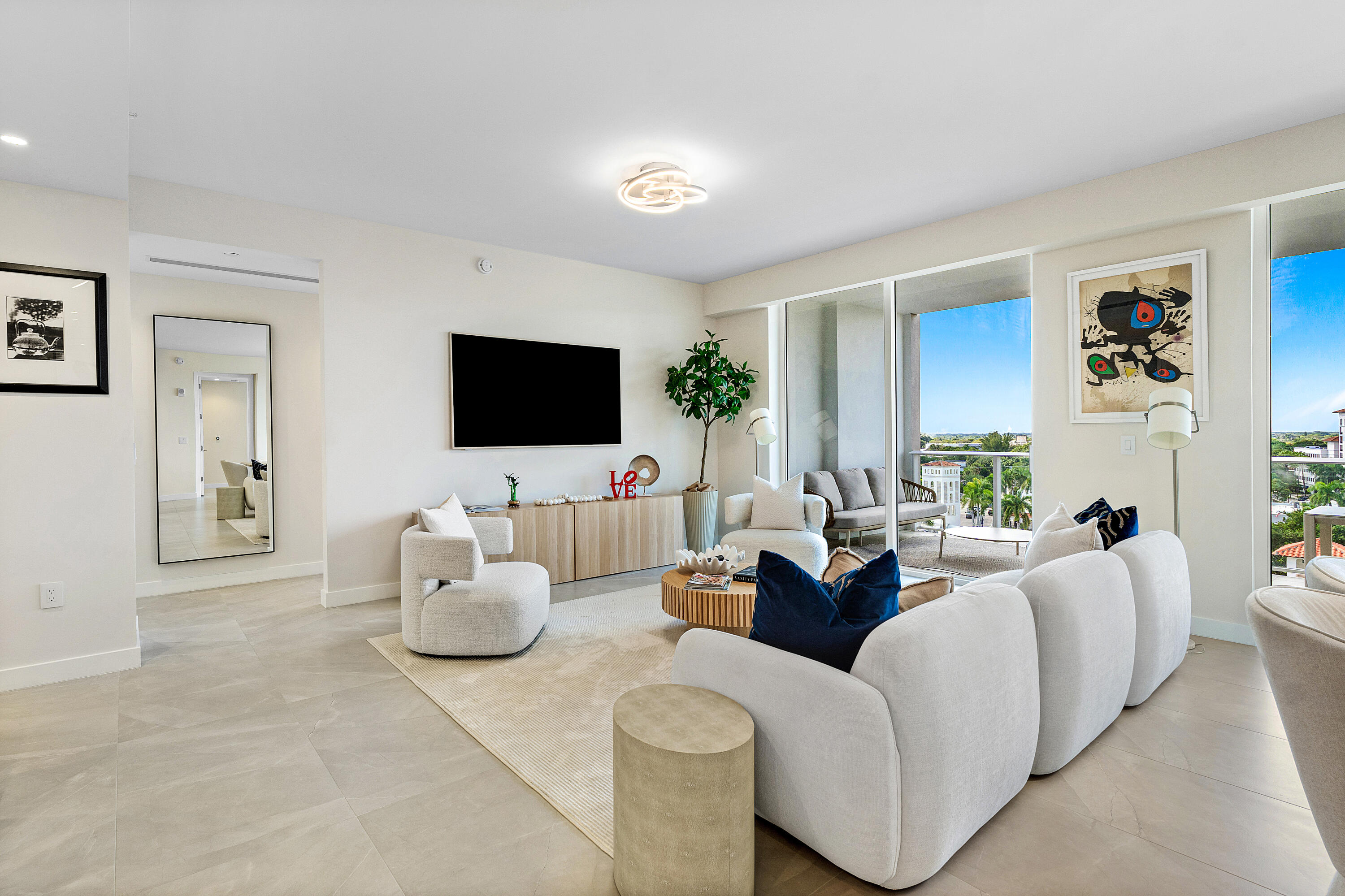 220 SE Mizner #810 Boca Raton, FL 33432