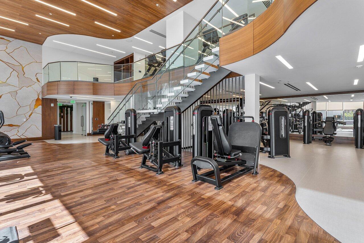 220 SE Mizner #810 Boca Raton, FL 33432