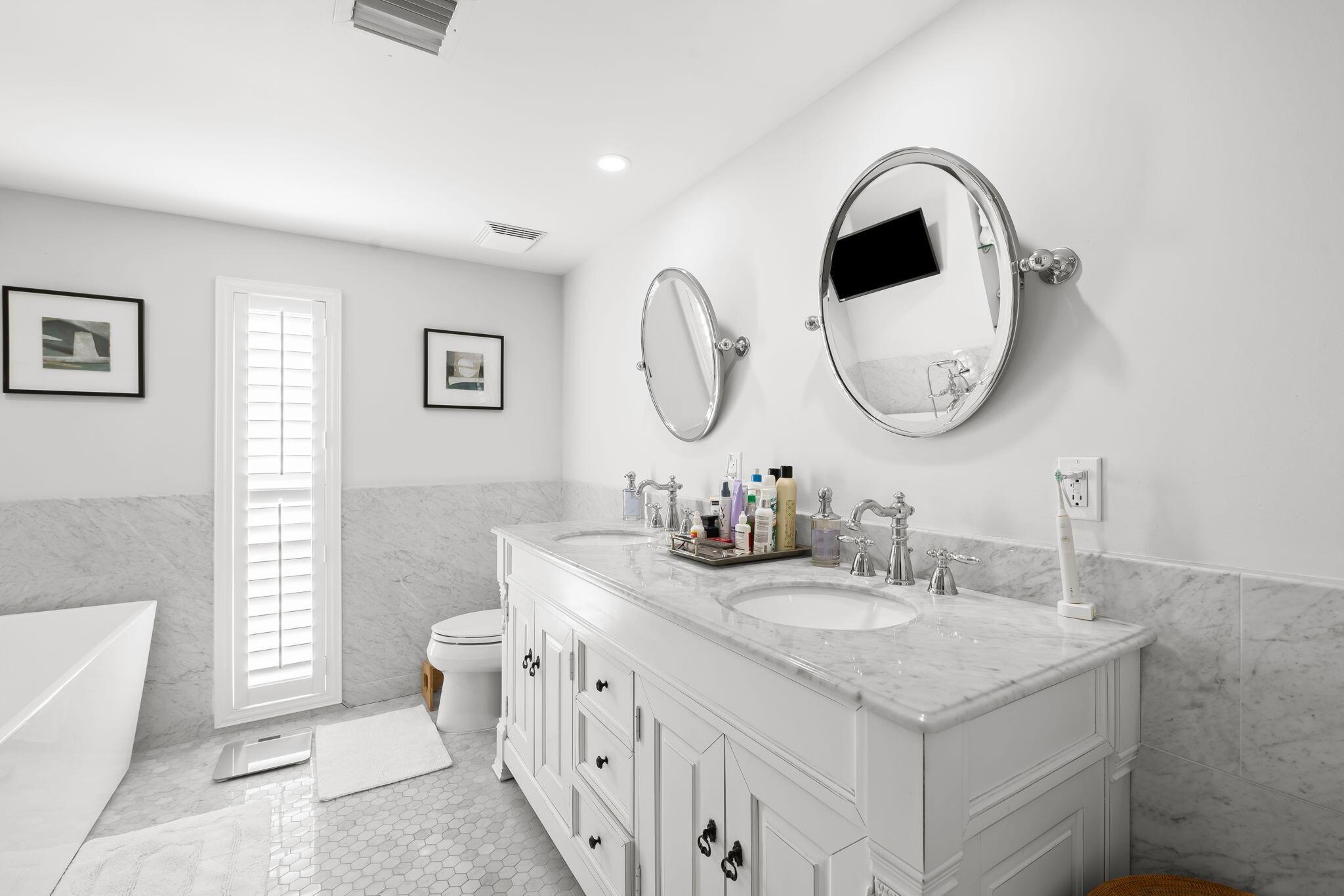 713 SE 25th Ave Fort Lauderdale, FL 33301