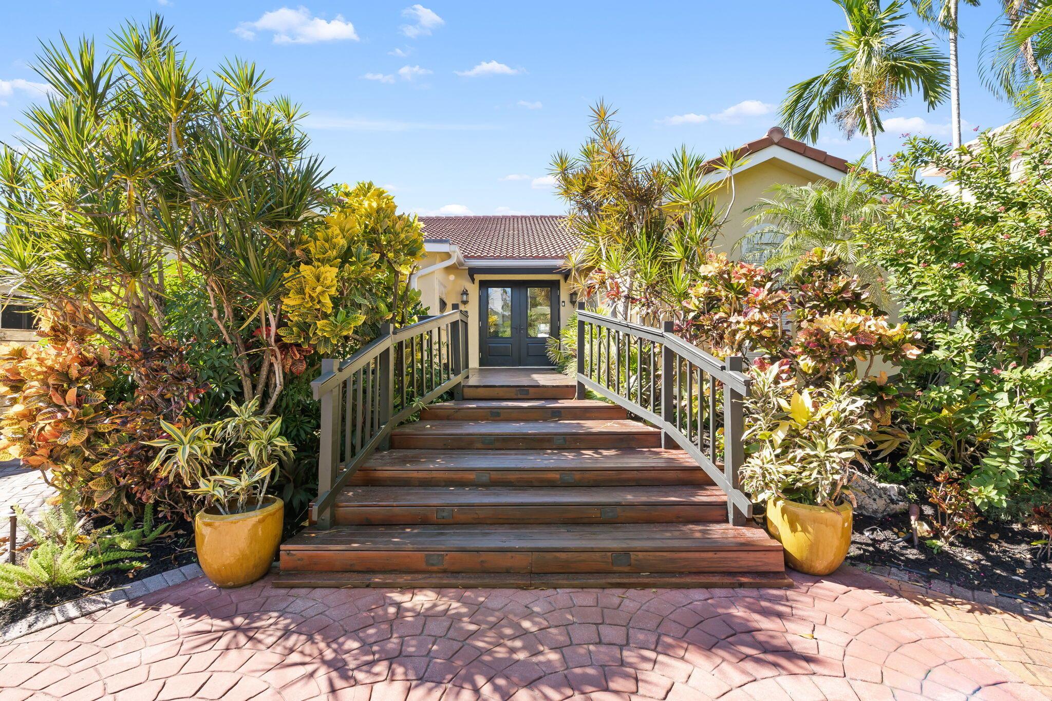 713 SE 25th Ave Fort Lauderdale, FL 33301