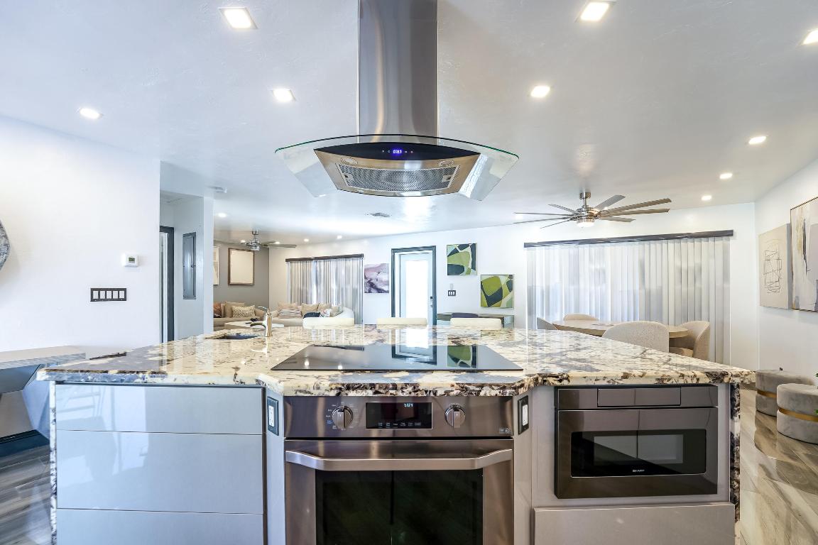 2531 NE 47th Lighthouse Point, FL 33064