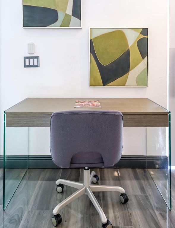 2531 NE 47th Lighthouse Point, FL 33064