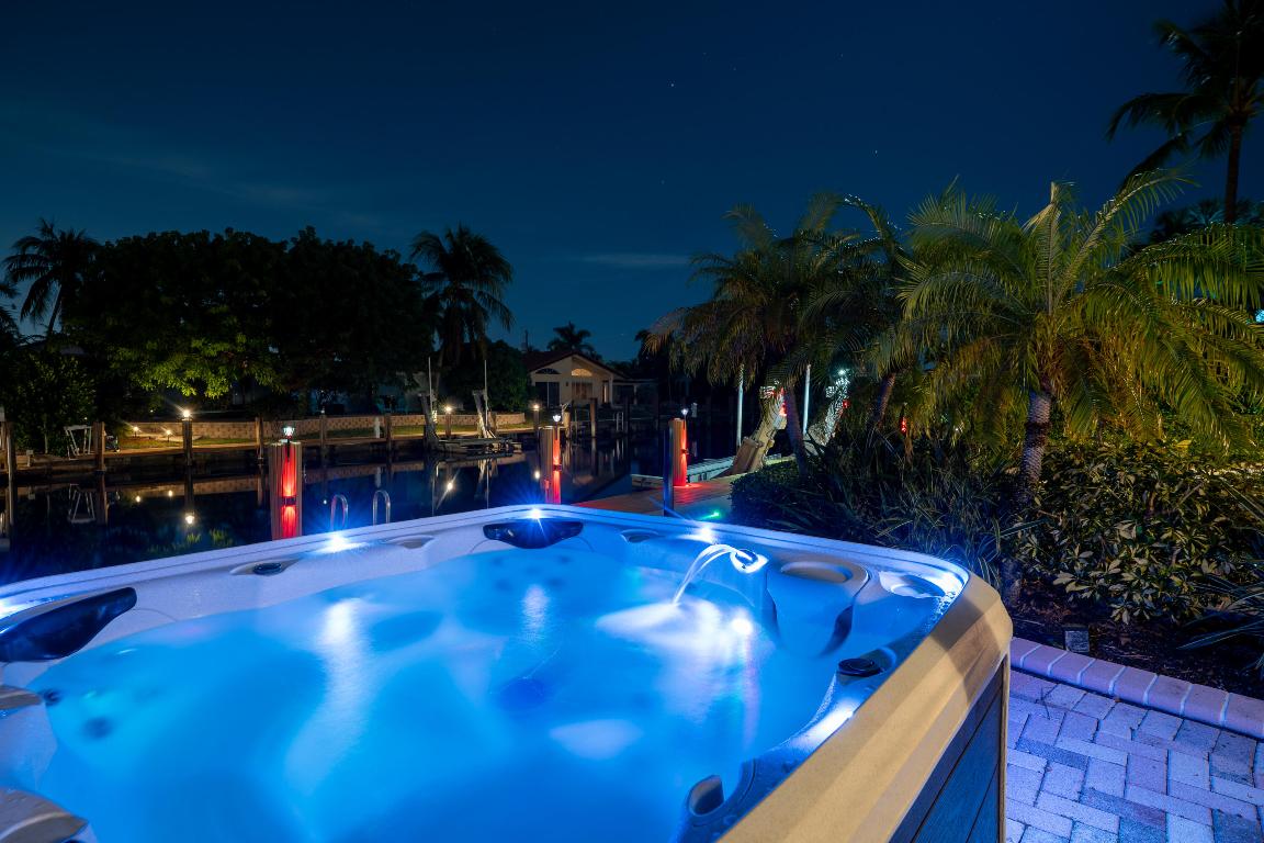 2531 NE 47th Lighthouse Point, FL 33064