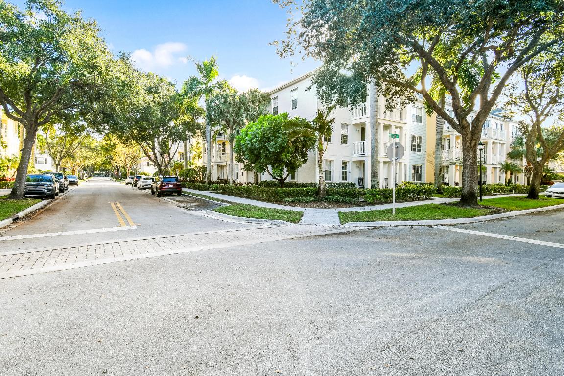 276 Murcia #313 Jupiter, FL 33458