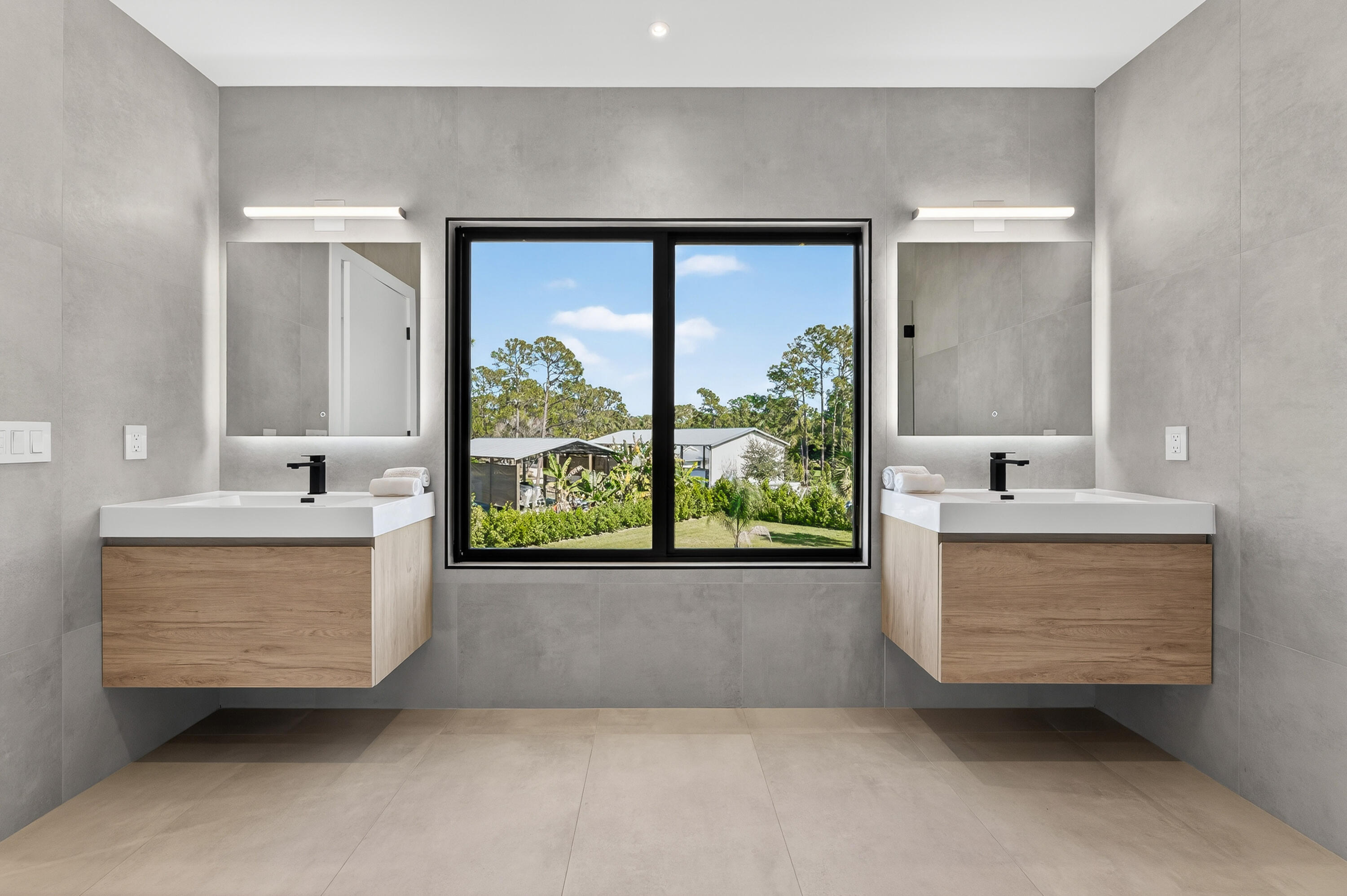 13613 157th Jupiter, FL 33478