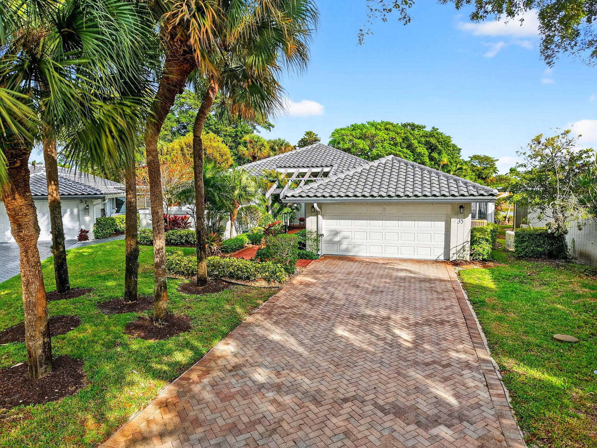 35 Glens Boynton Beach, FL 33436