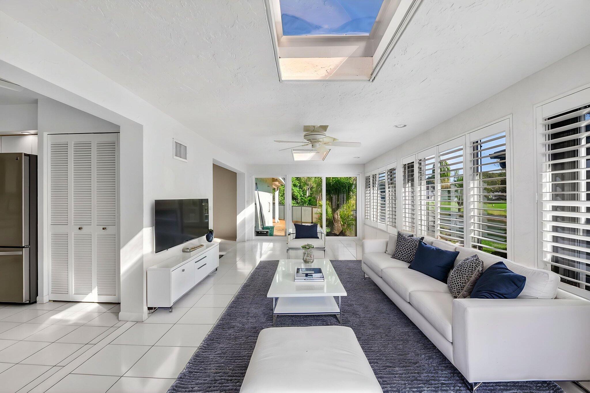 35 Glens Boynton Beach, FL 33436