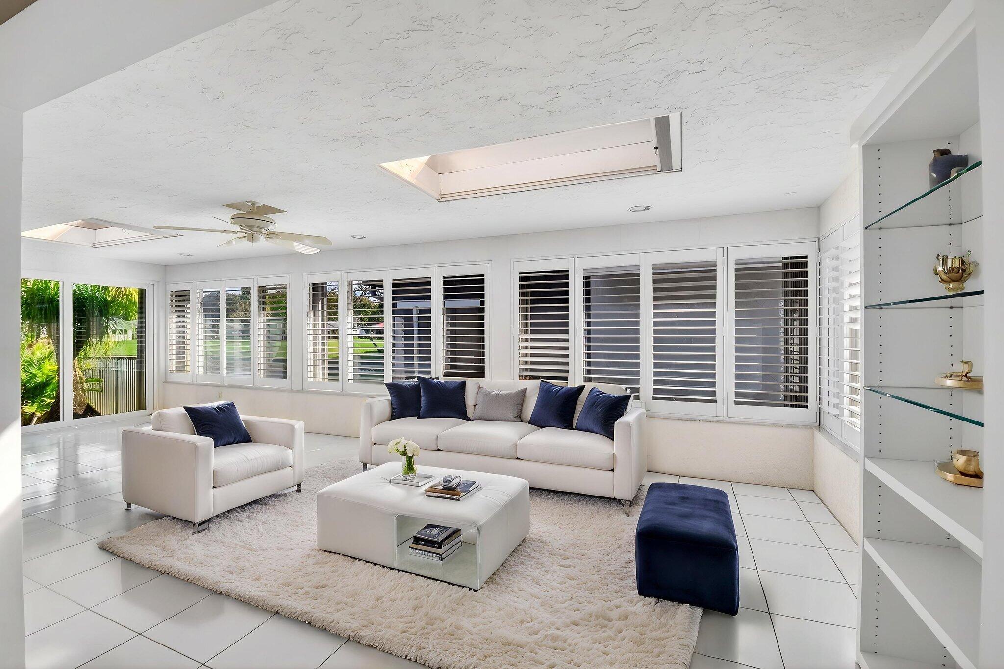 35 Glens Boynton Beach, FL 33436