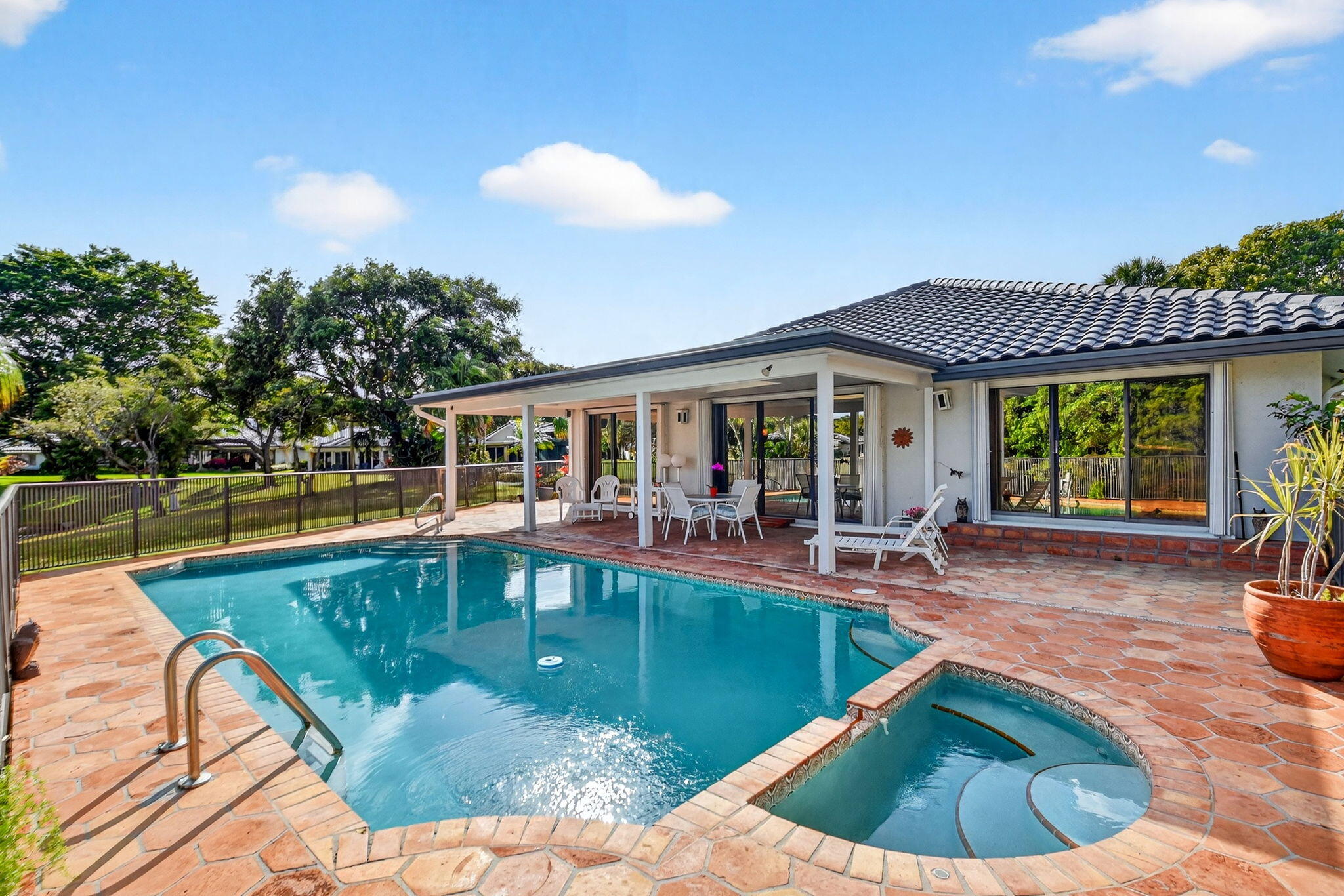 35 Glens Boynton Beach, FL 33436