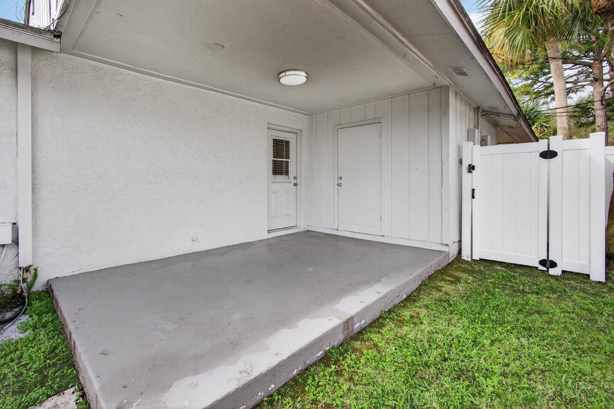 6253 Francis Jupiter, FL 33458