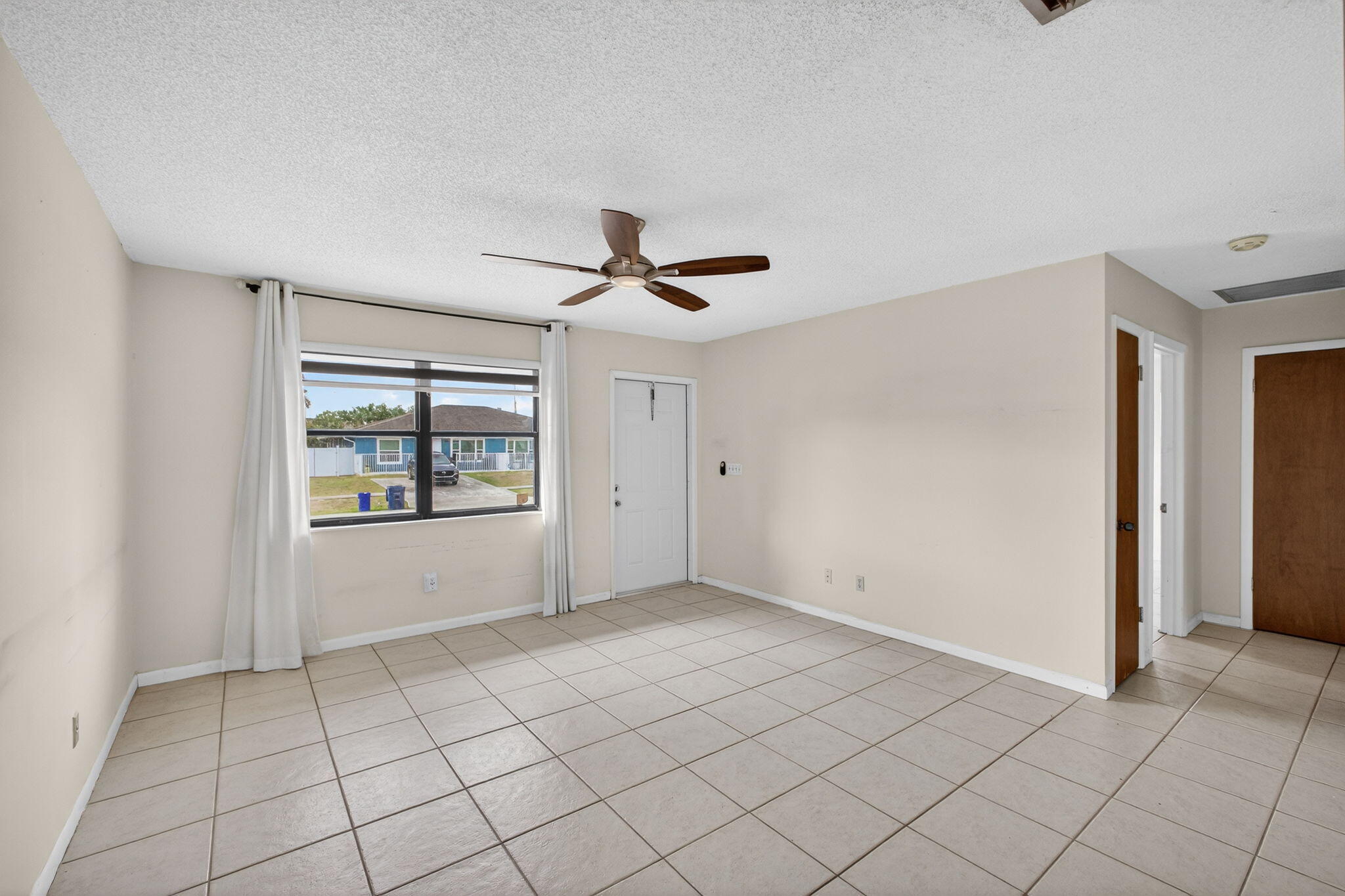 6253 Francis Jupiter, FL 33458