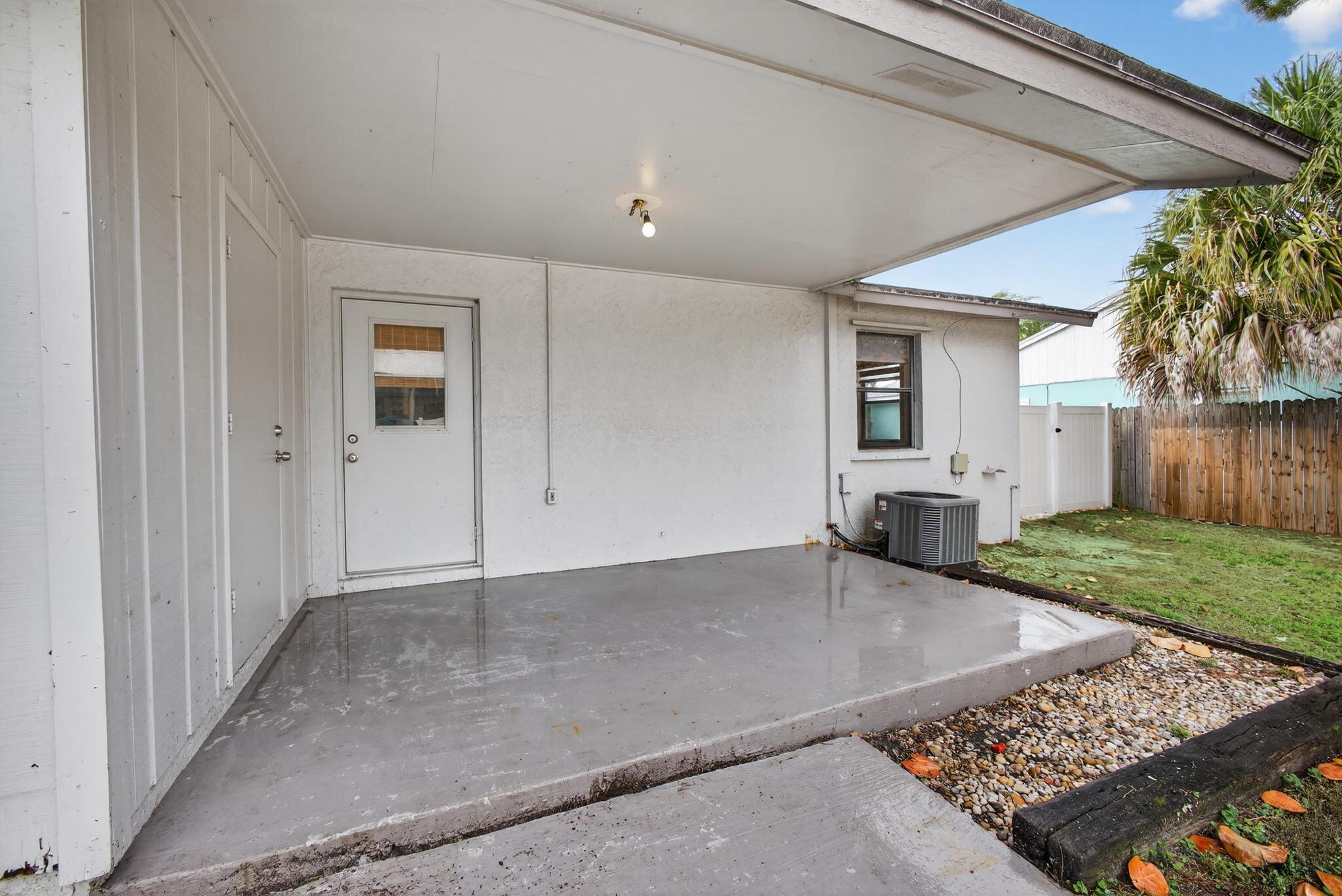 6253 Francis Jupiter, FL 33458