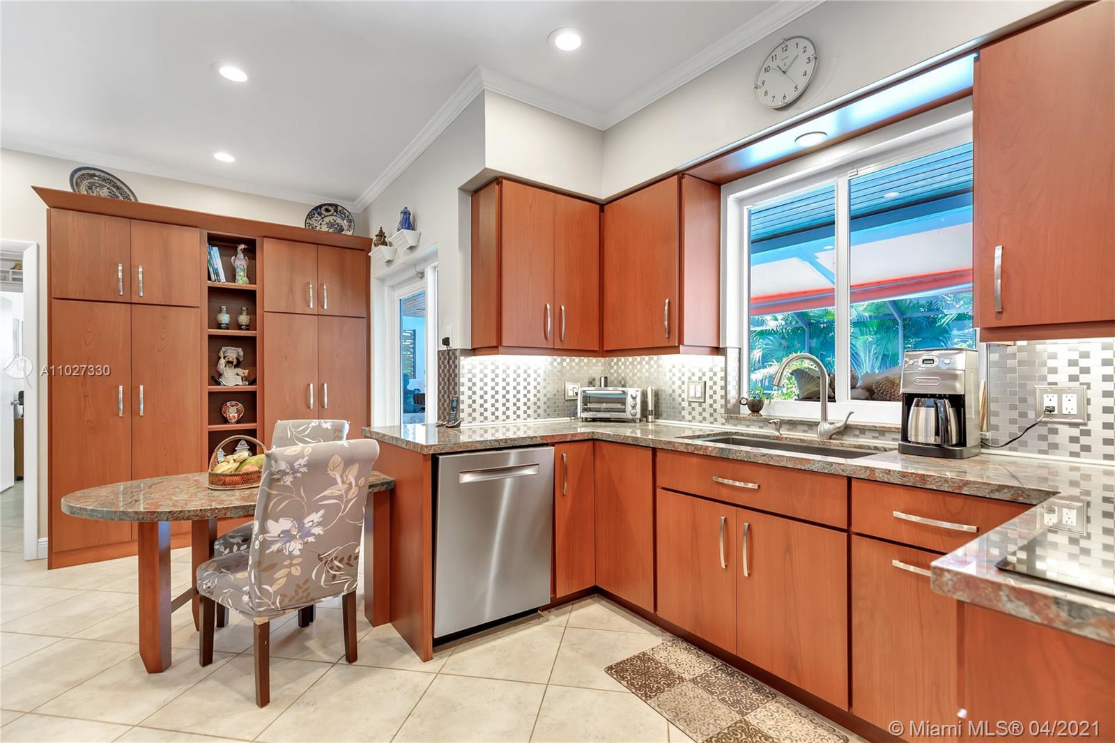 3685 Battersea Rd Miami, FL 33133