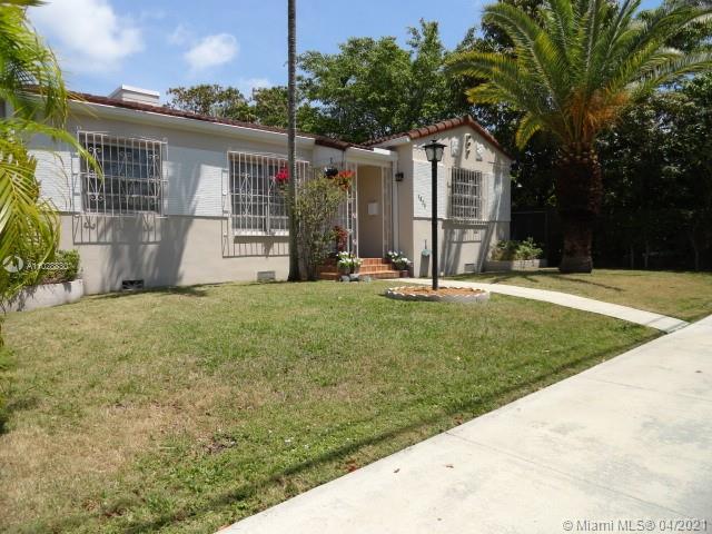 1823 SW 14th Ter