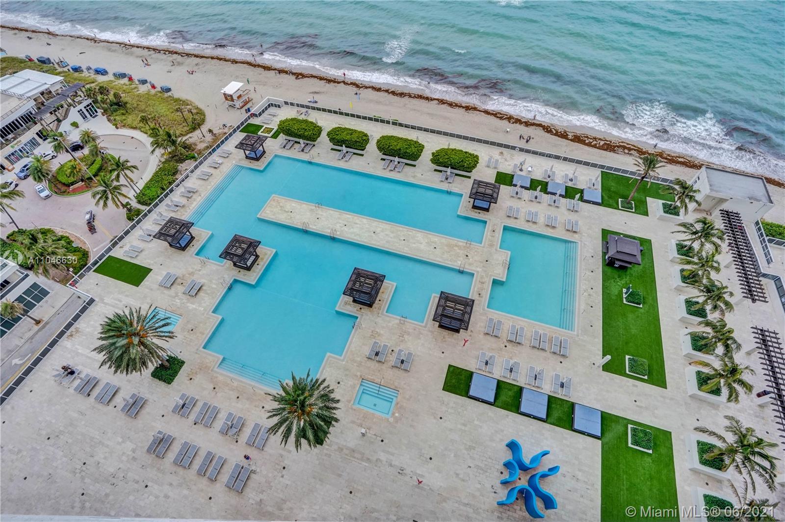 image BEACH CLUB43