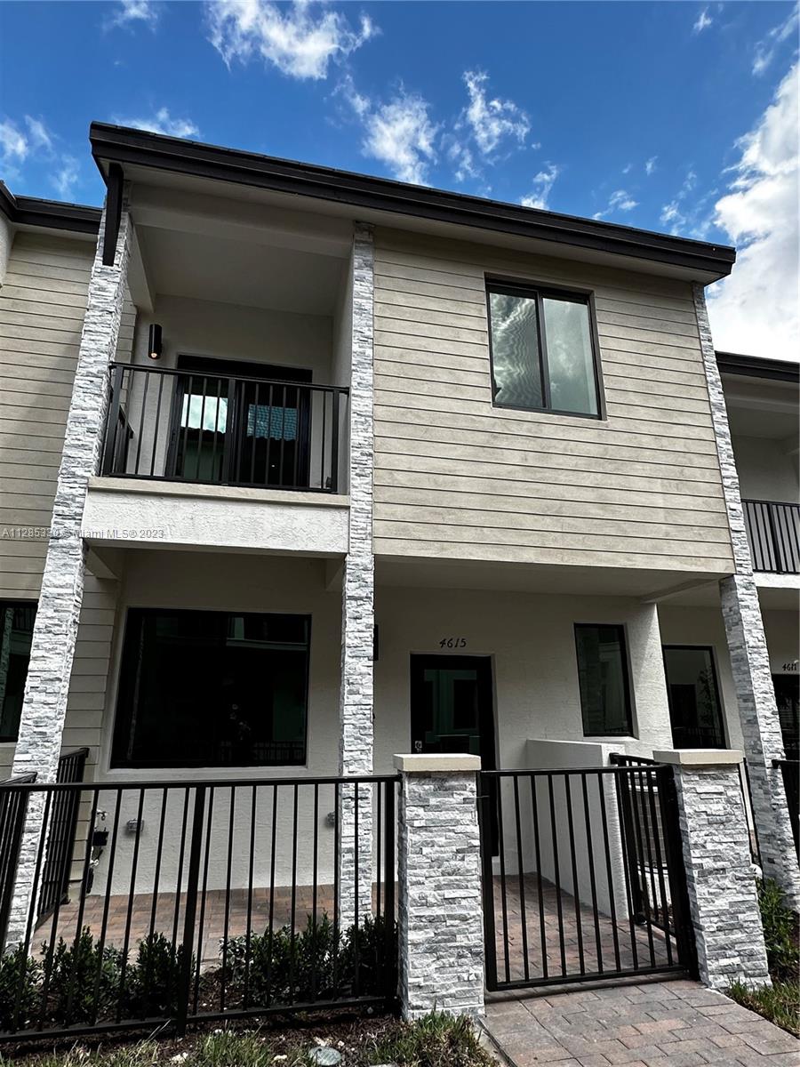 4615 NW 83rd Pkwy