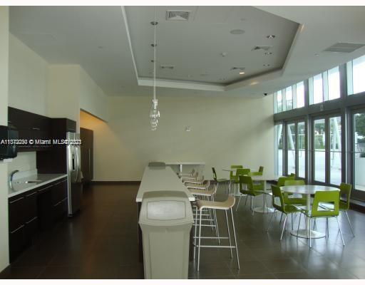 image Axis on Brickell South16