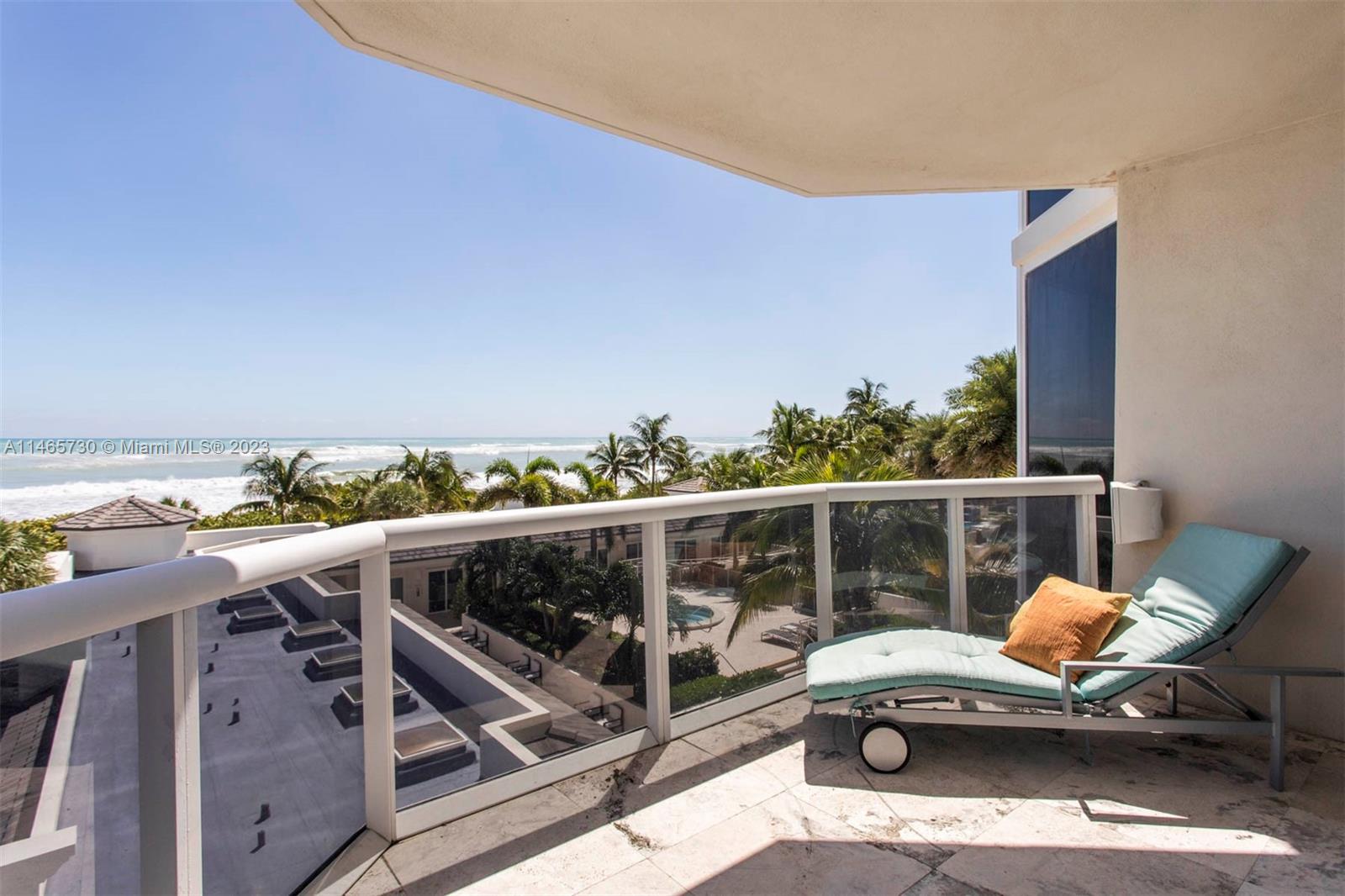 image Blue Diamond12