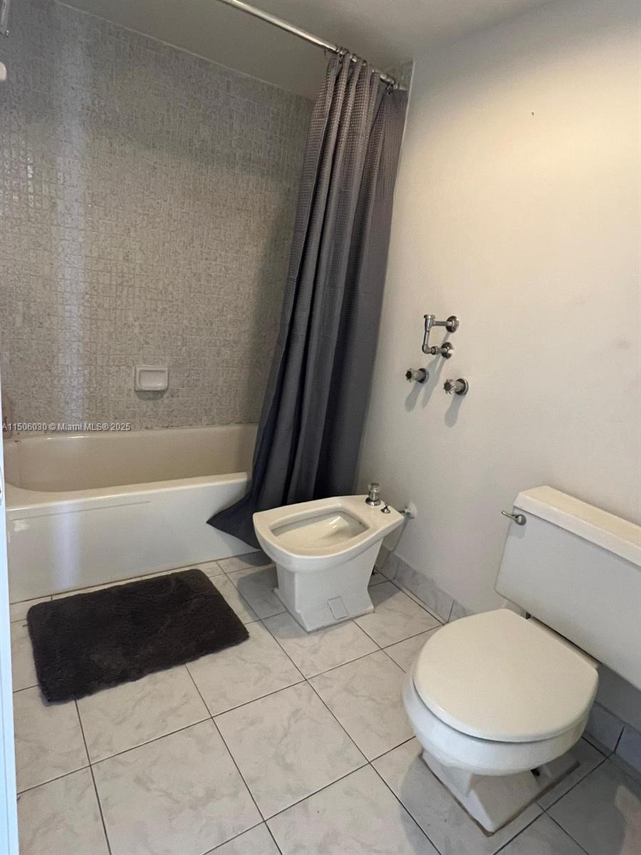 image Winston Towers 700 Condo15