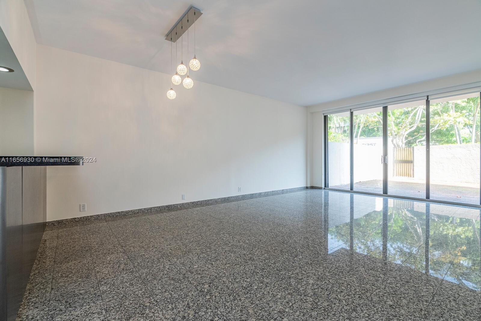 Casa de Condomínio