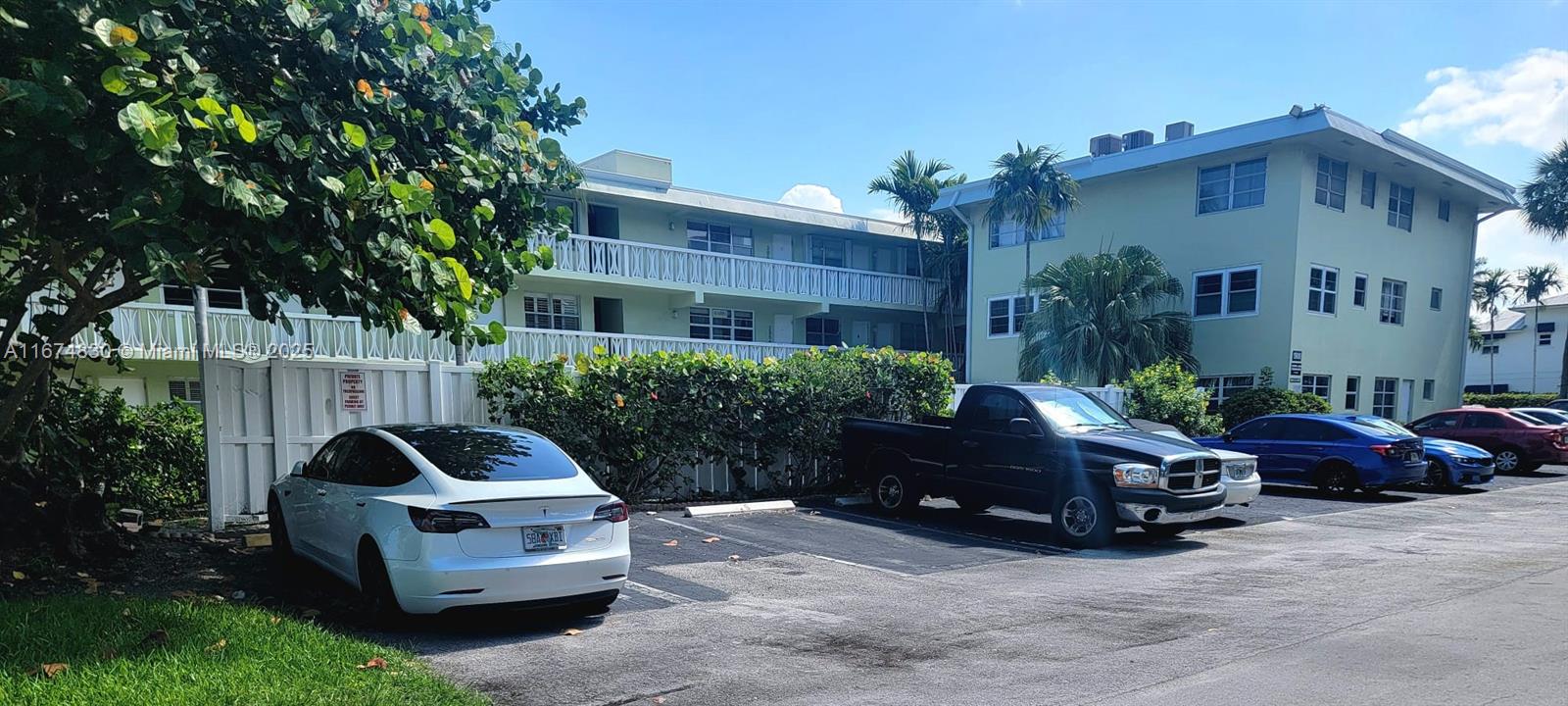 1900 NE 8th Ct #203,Fort Lauderdale, FL 33304