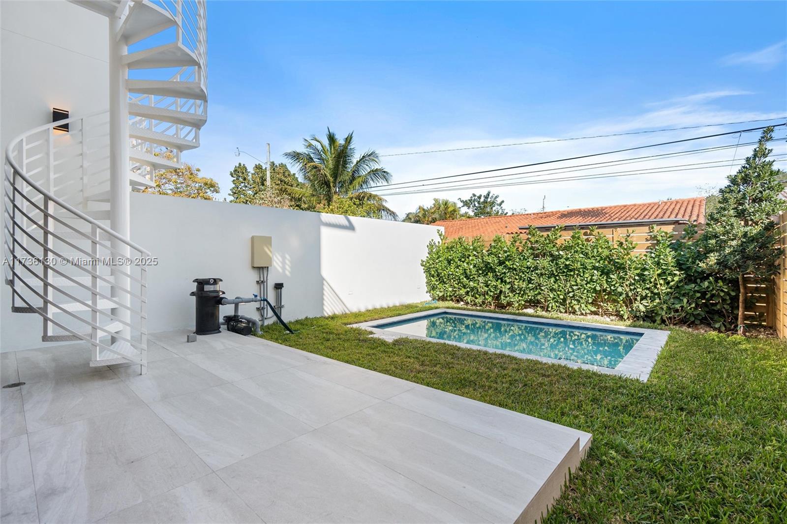 1245 SW 13rd Ave Miami, FL 33135