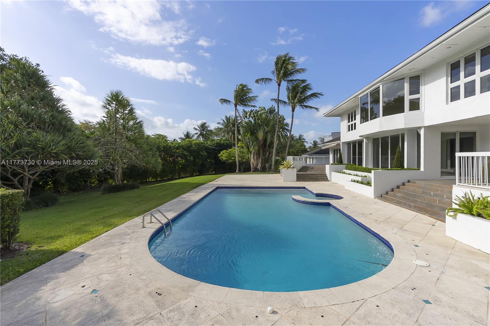 413 Santurce Ave Coral Gables, FL 33143 413 Santurce Ave Coral Gables, FL 33143