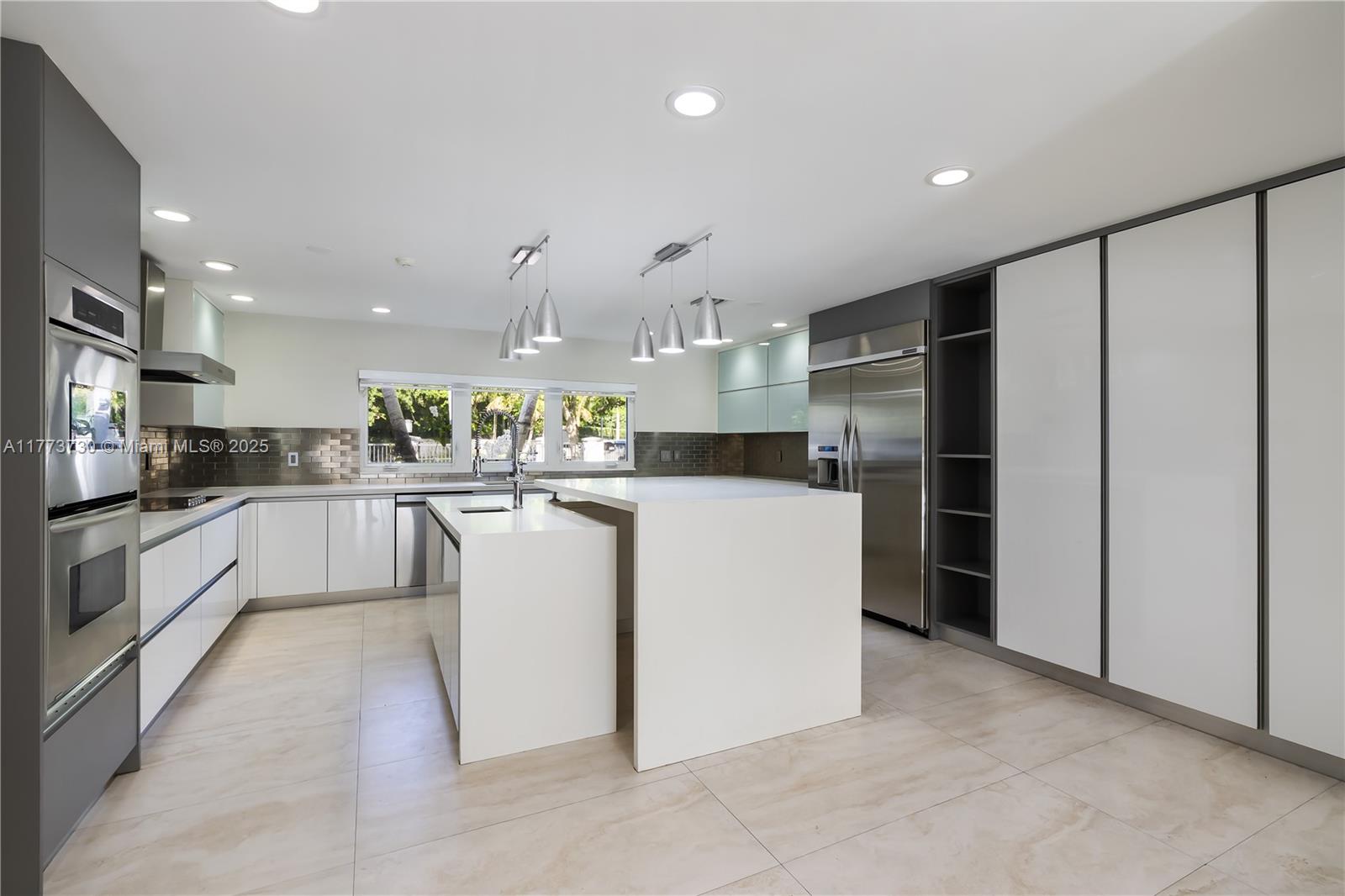 413 Santurce Ave Coral Gables, FL 33143 413 Santurce Ave Coral Gables, FL 33143