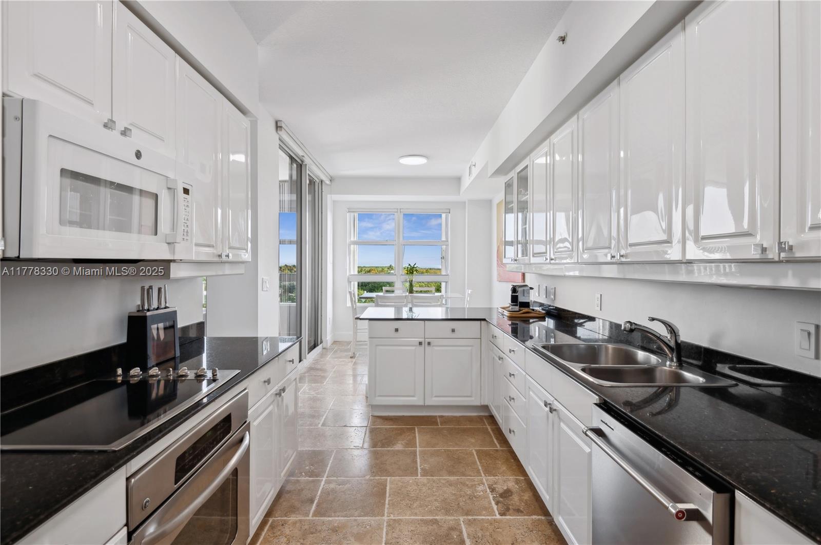 747 Crandon Blvd #PH10 Key Biscayne, FL 33149