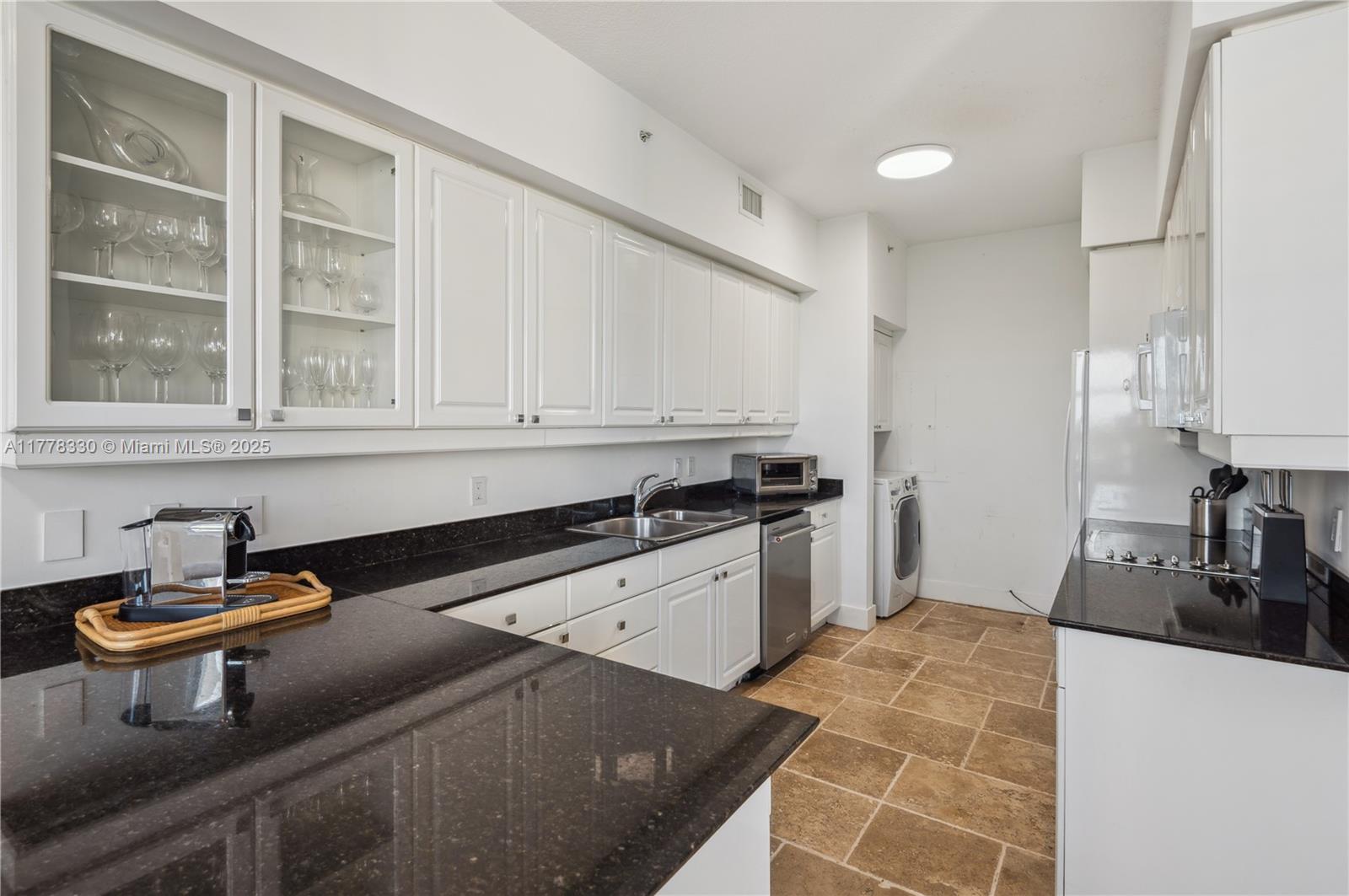 747 Crandon Blvd #PH10 Key Biscayne, FL 33149