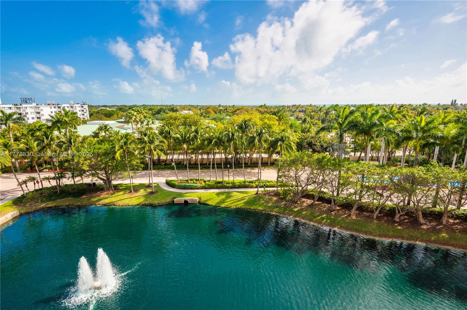 747 Crandon Blvd #PH10 Key Biscayne, FL 33149