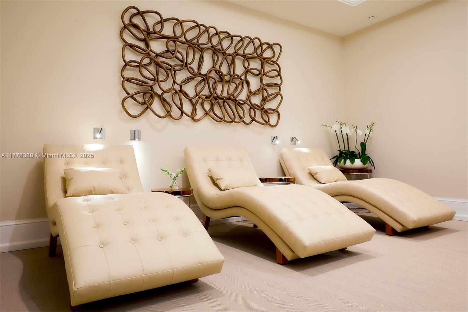 747 Crandon Blvd #PH10 Key Biscayne, FL 33149