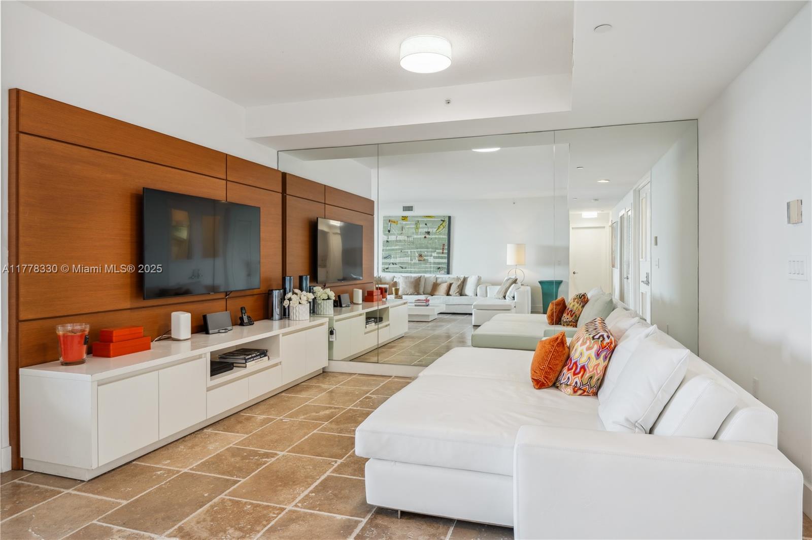 747 Crandon Blvd #PH10 Key Biscayne, FL 33149