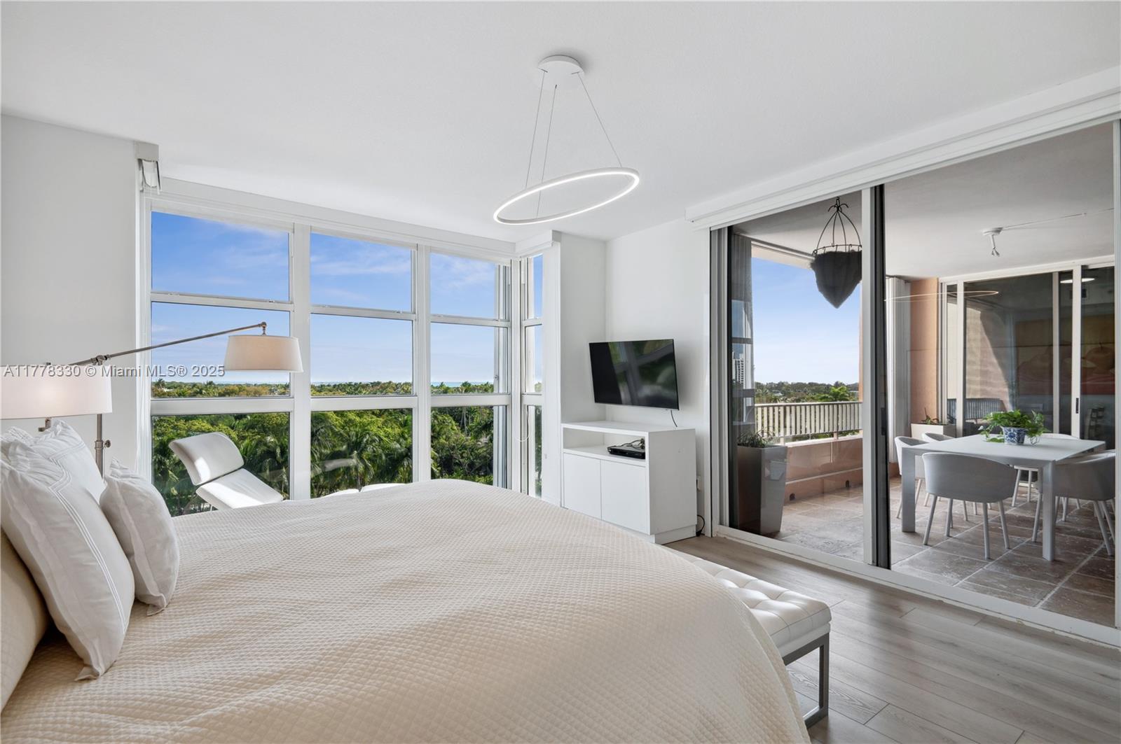 747 Crandon Blvd #PH10 Key Biscayne, FL 33149