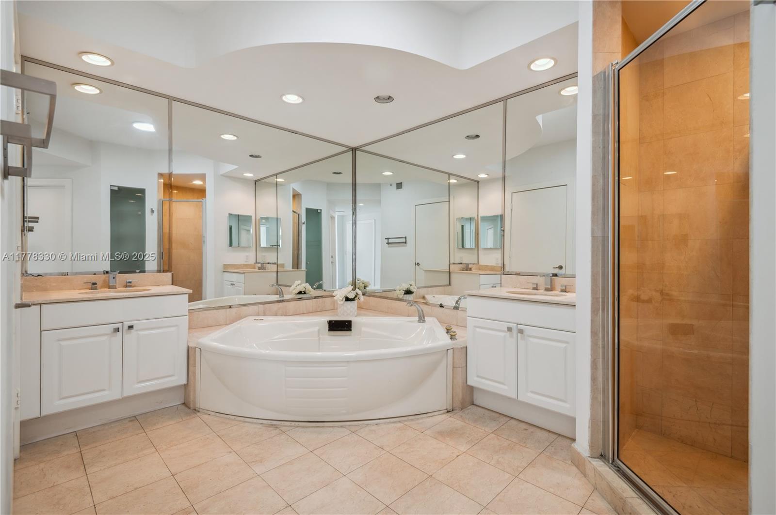 747 Crandon Blvd #PH10 Key Biscayne, FL 33149