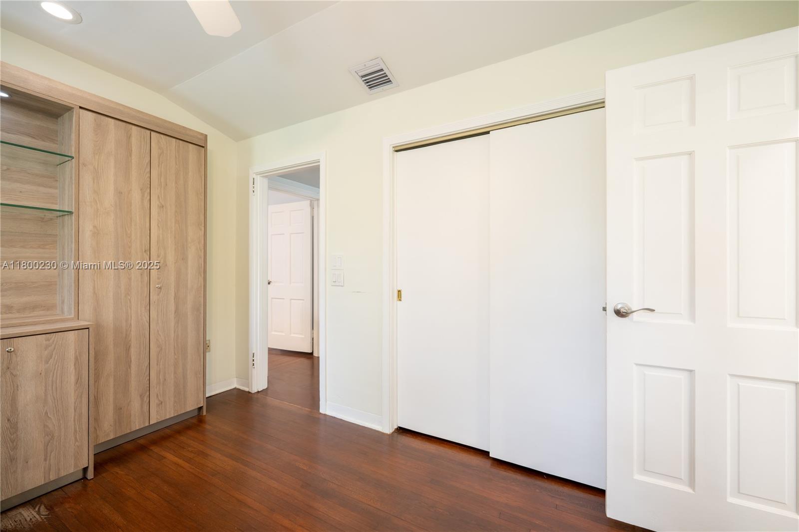 2855 SW 17th Ave Miami, FL 33133