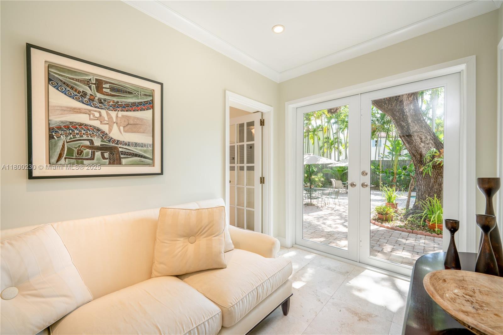 2855 SW 17th Ave Miami, FL 33133