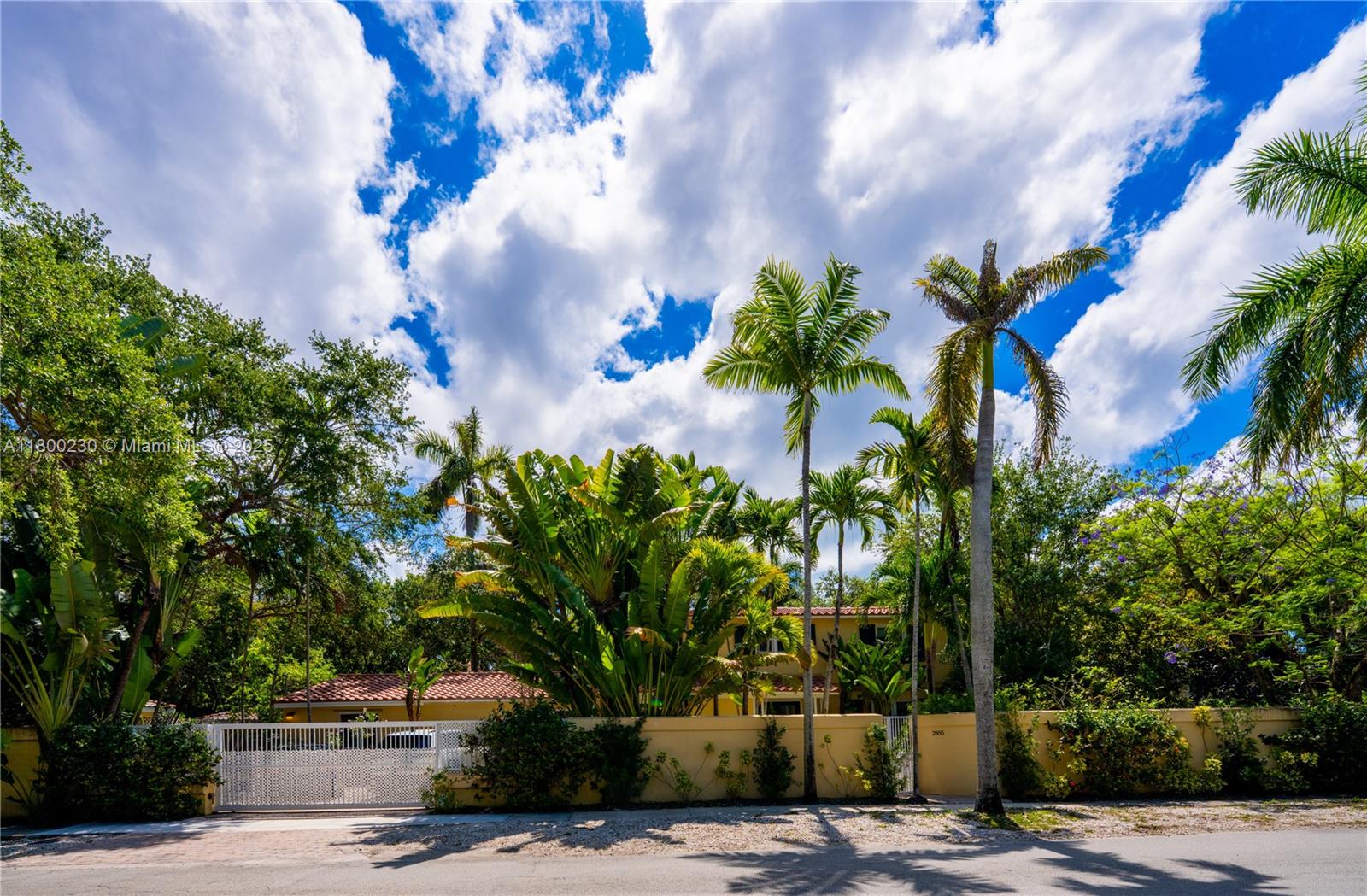 2855 SW 17th Ave Miami, FL 33133