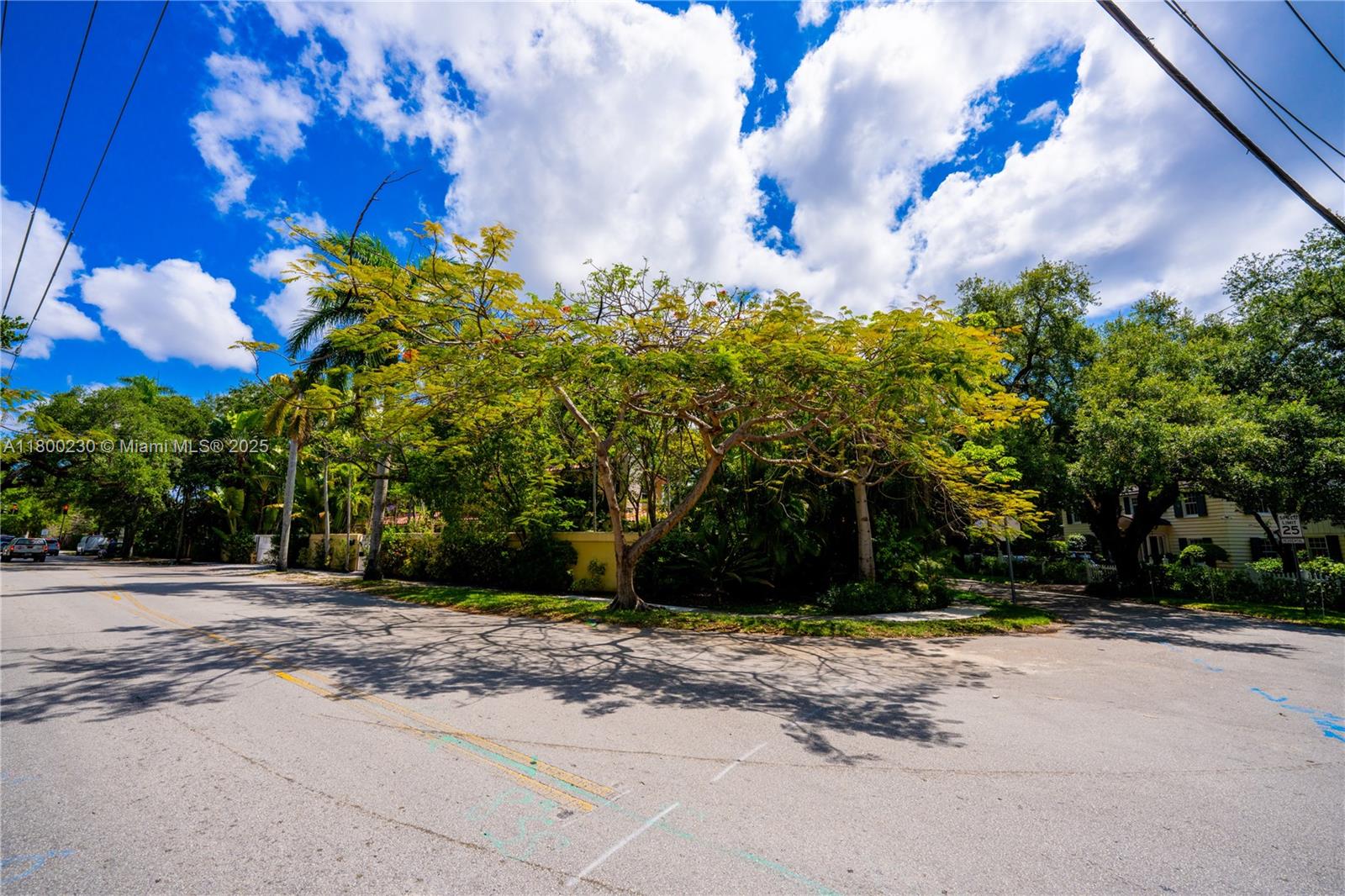 2855 SW 17th Ave Miami, FL 33133