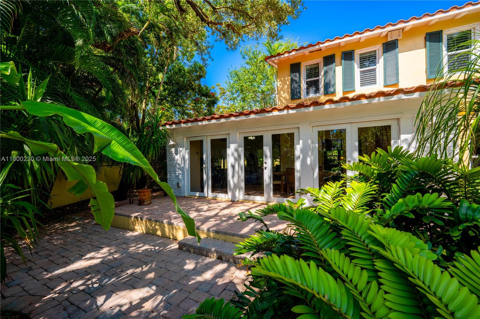 2855 SW 17th Ave Miami, FL 33133