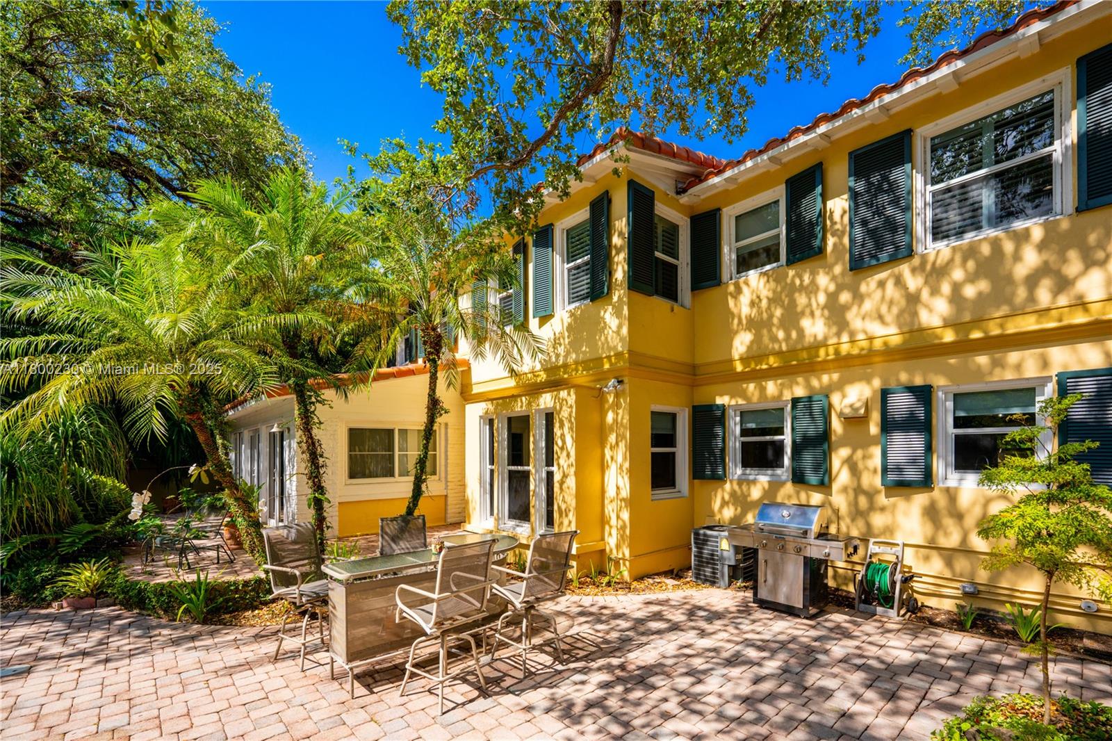 2855 SW 17th Ave Miami, FL 33133