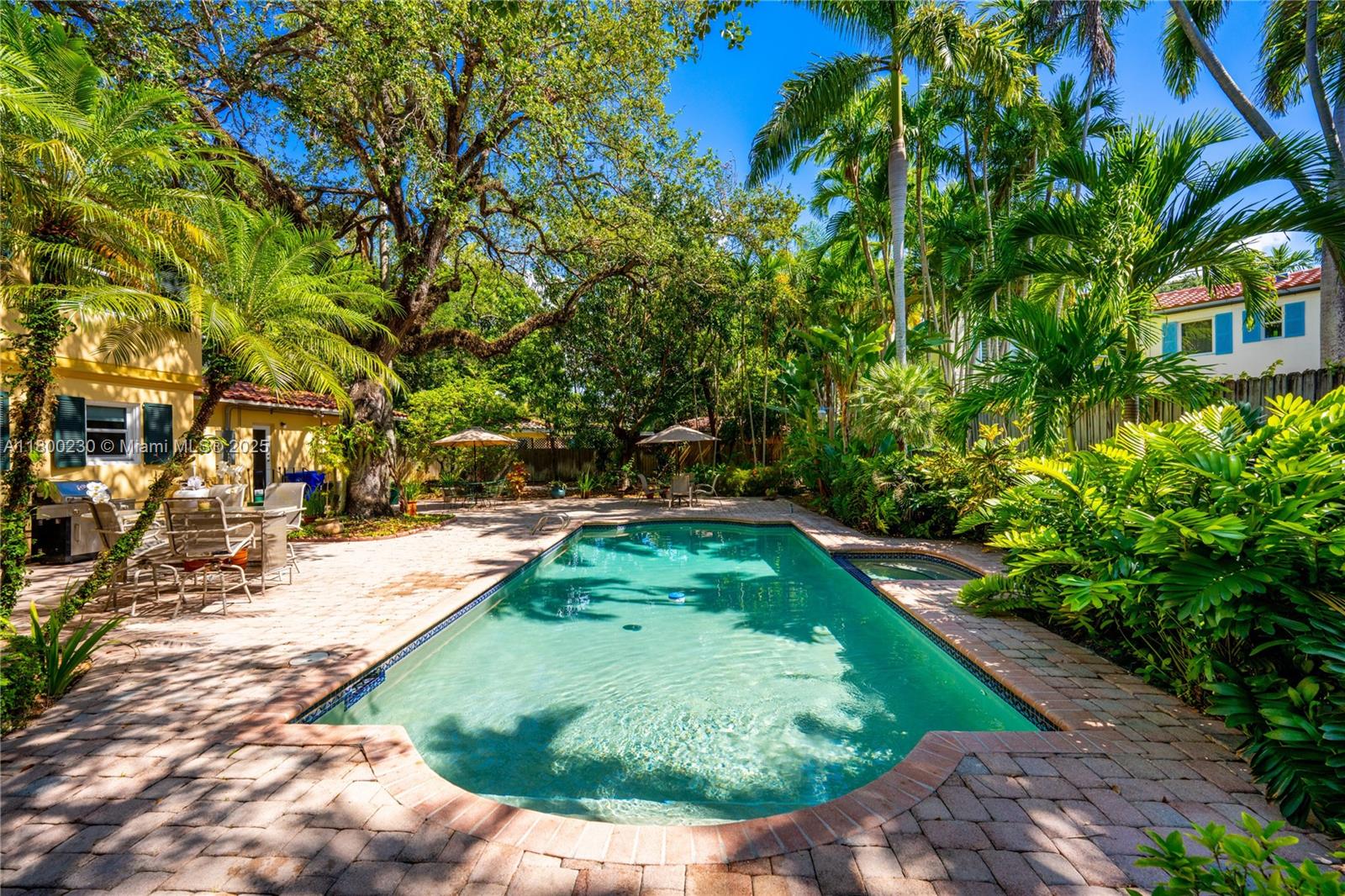 2855 SW 17th Ave Miami, FL 33133