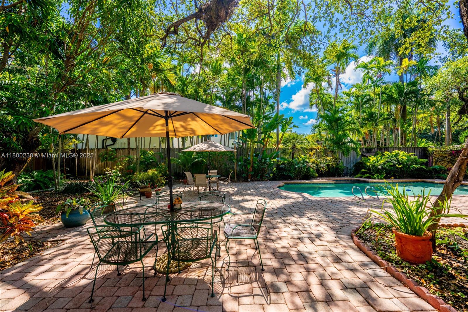 2855 SW 17th Ave Miami, FL 33133