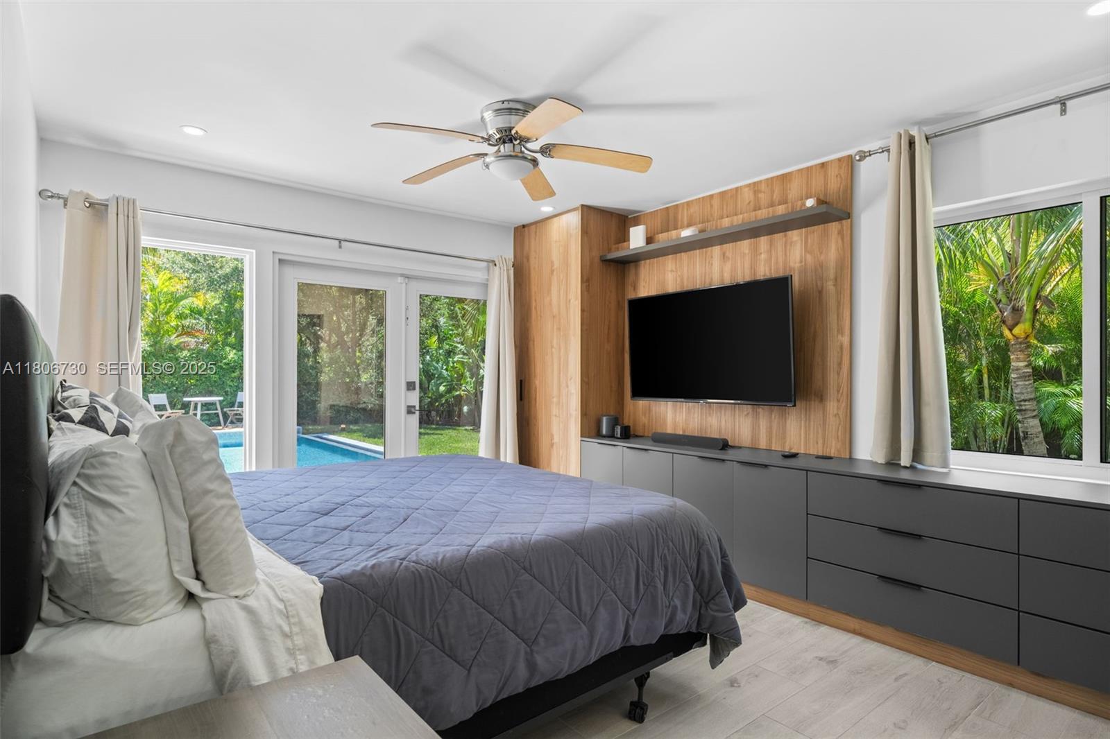 5943 SW 62nd St South Miami, FL 33143