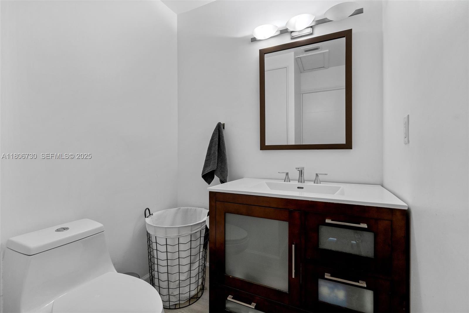 5943 SW 62nd St South Miami, FL 33143