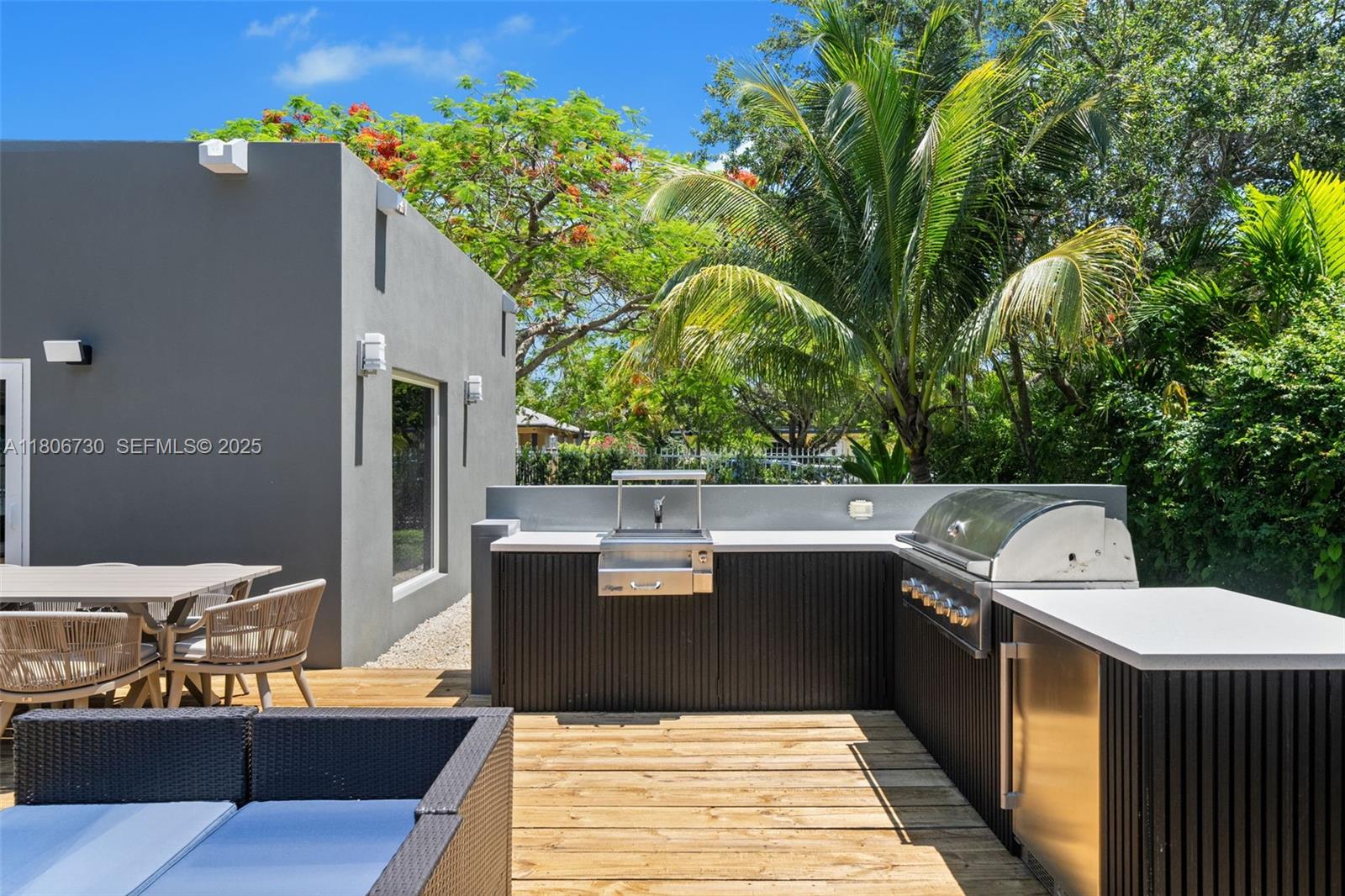 5943 SW 62nd St South Miami, FL 33143