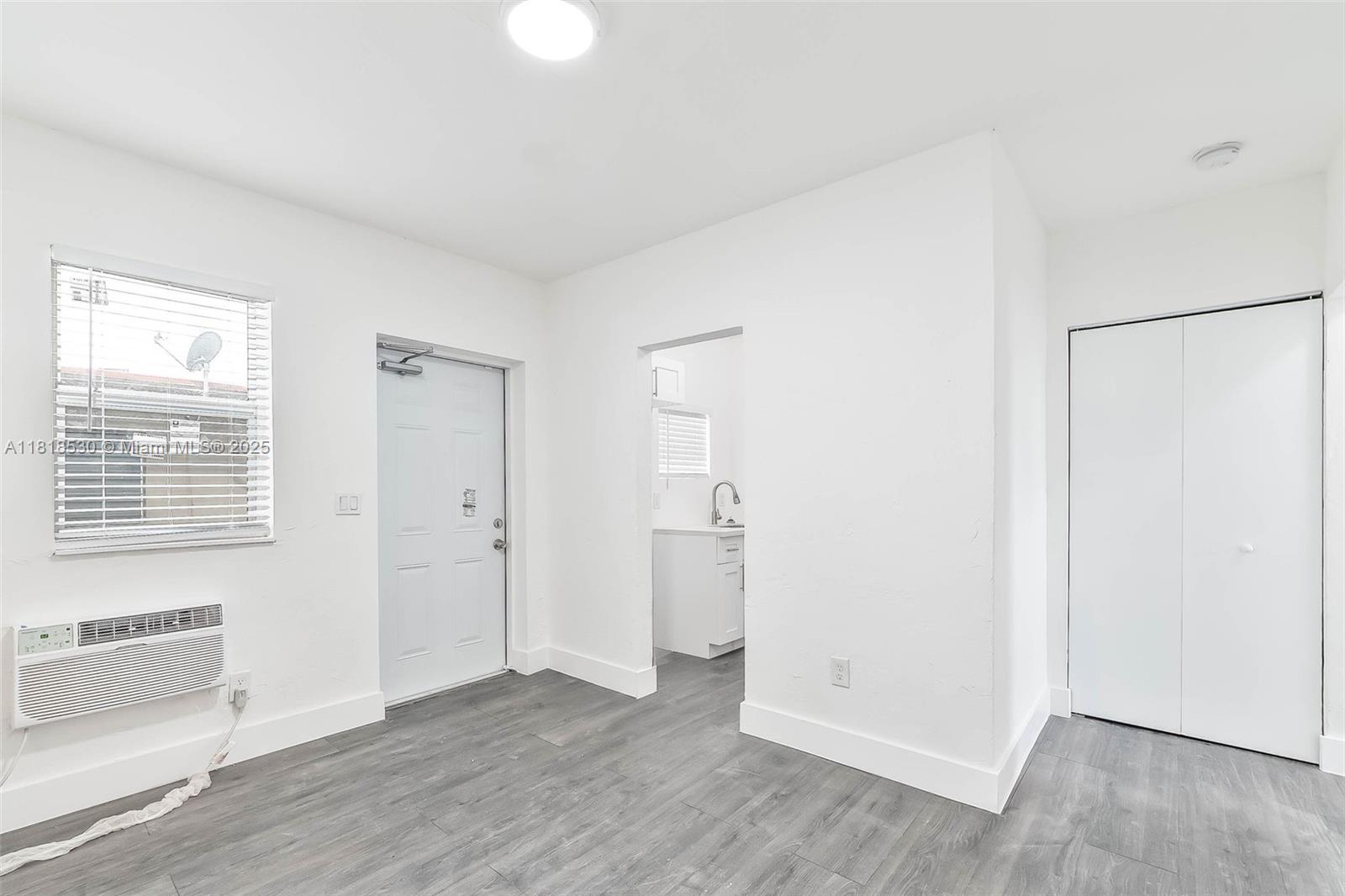 212 NW 15th St Miami, FL 33136