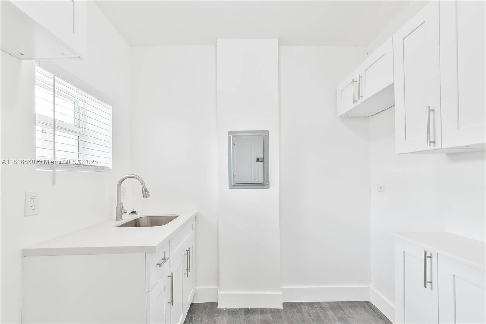 212 NW 15th St Miami, FL 33136