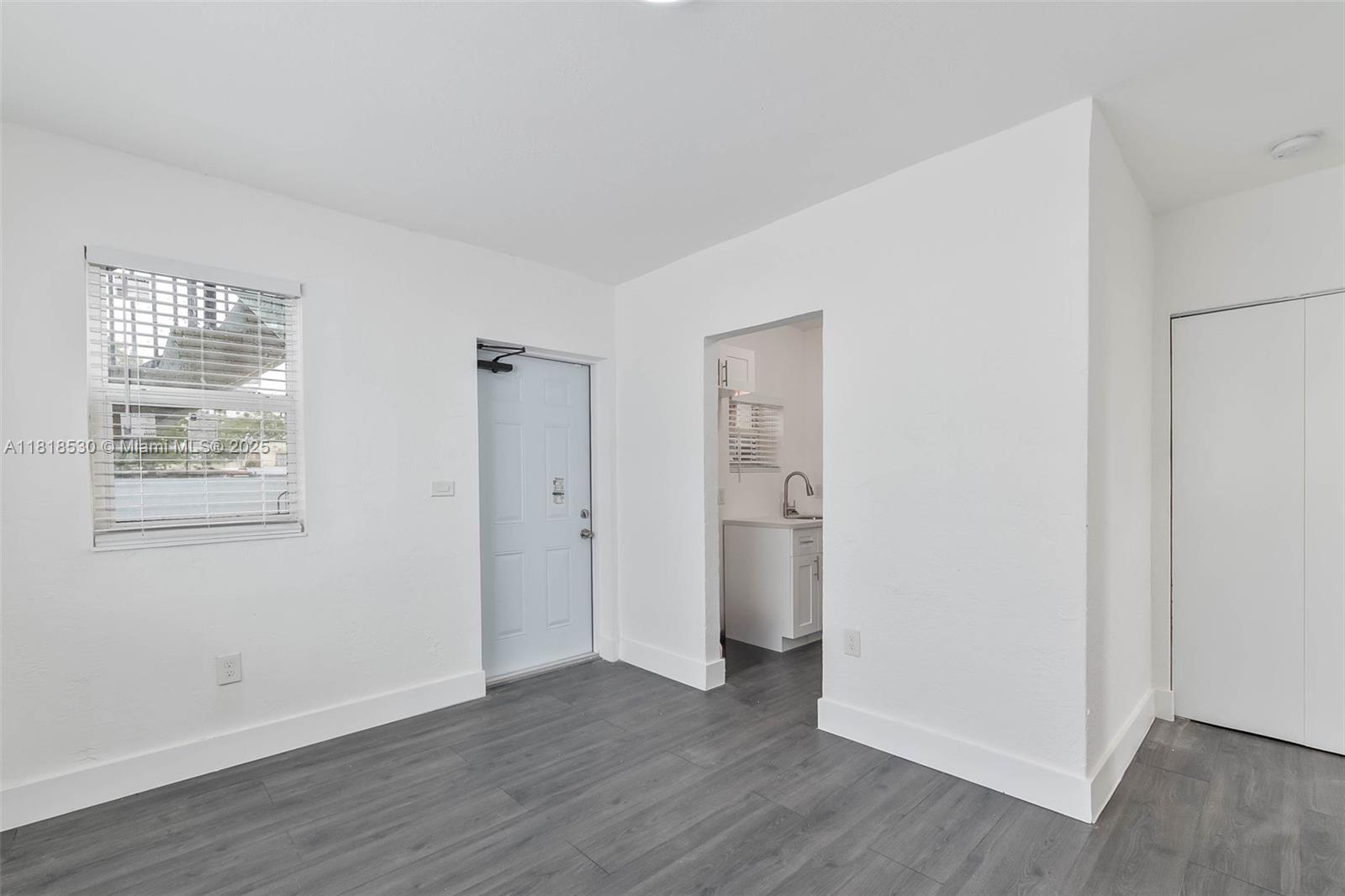 212 NW 15th St Miami, FL 33136