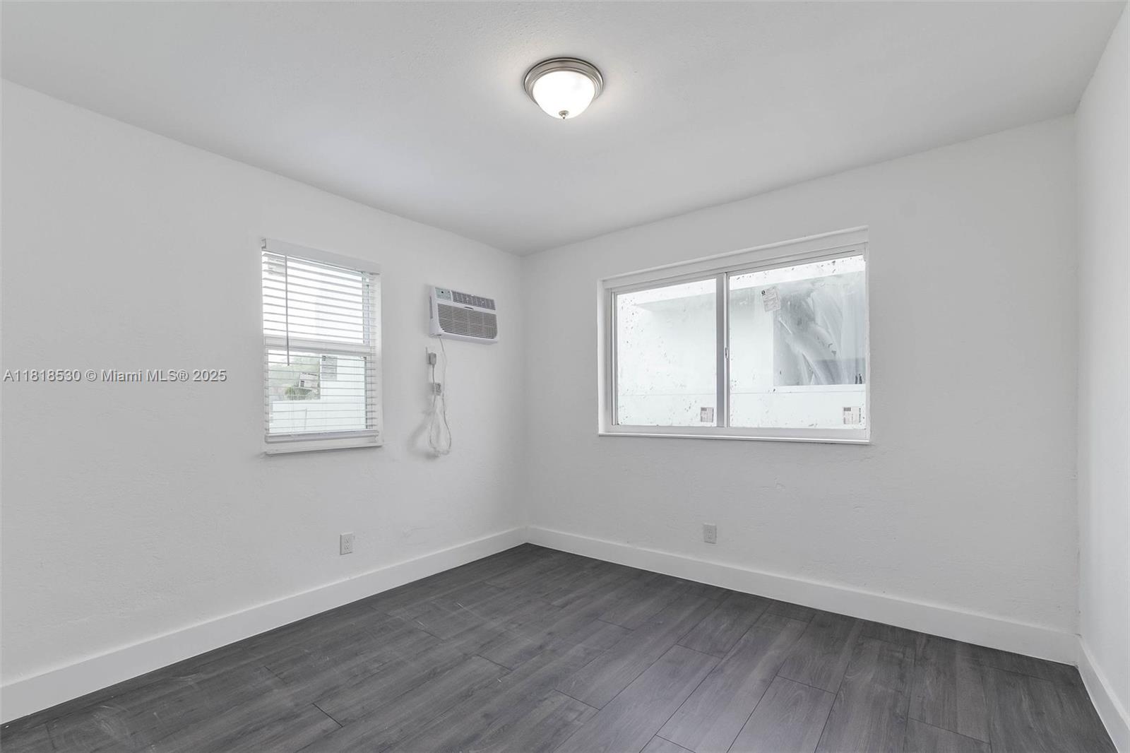 212 NW 15th St Miami, FL 33136